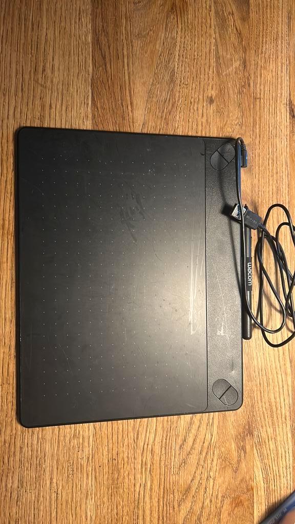 Wacom Intuos Medium (CTH-690K) Pen & Touch tablet, zwart, Computers en Software, Tekentablets, Gebruikt, Ophalen of Verzenden