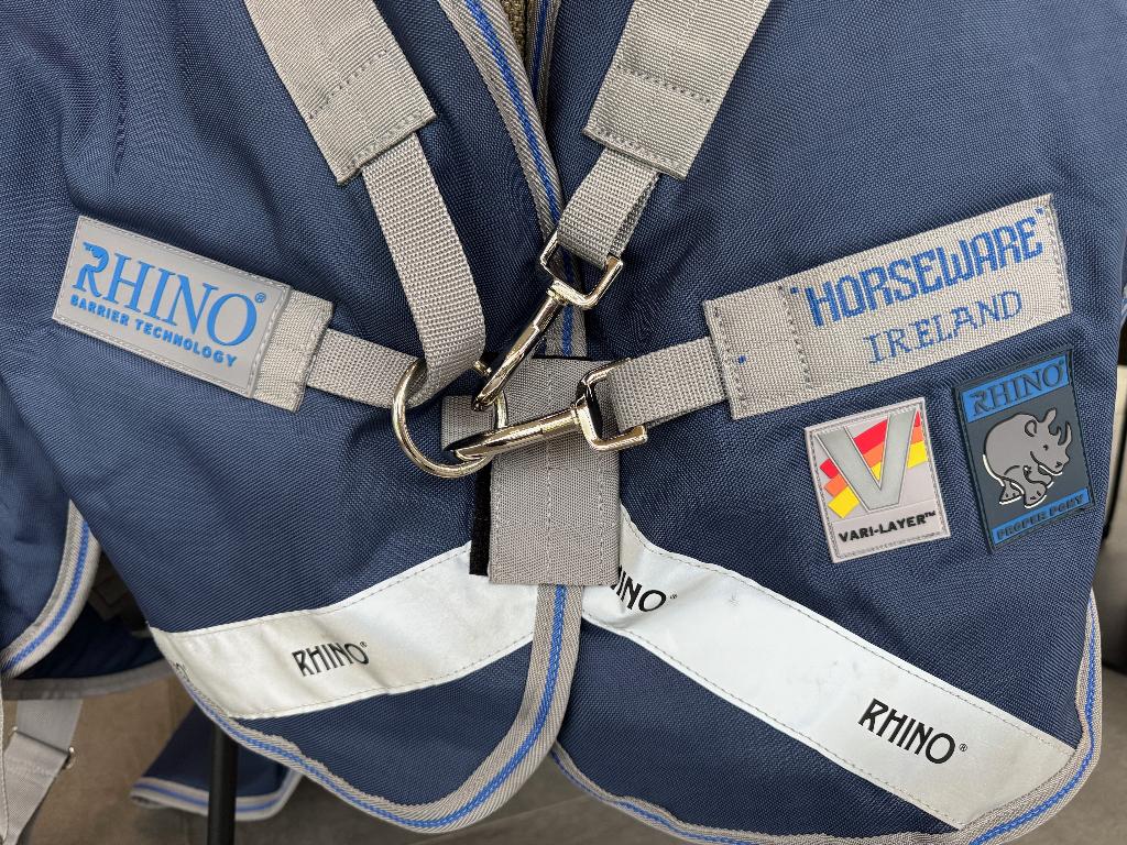 Rhino deken 250gr - 95 / 145, Ophalen of Verzenden, Zo goed als nieuw, Deken