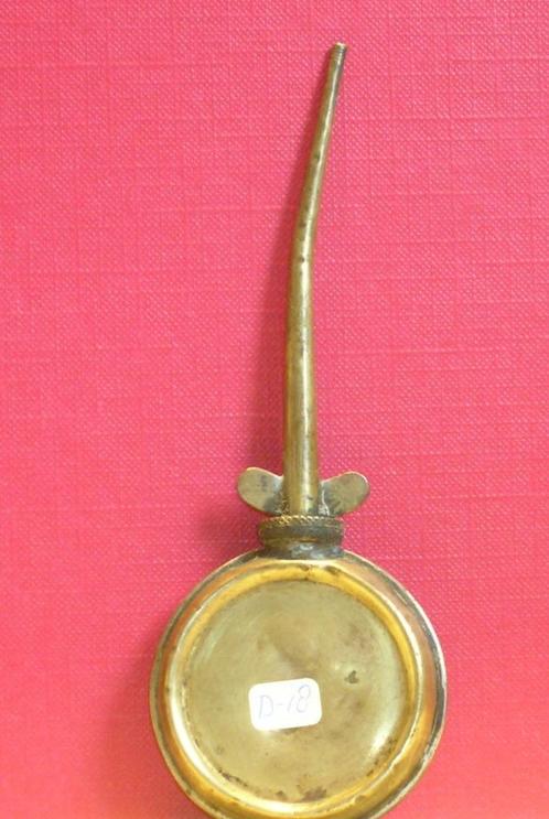 T-18 KOPER SPUITJE MET VLEUGELMOER LAMG 14CM  BREED 5 CM DIK, Antiek en Kunst, Antiek | Gereedschap en Instrumenten, Ophalen of Verzenden