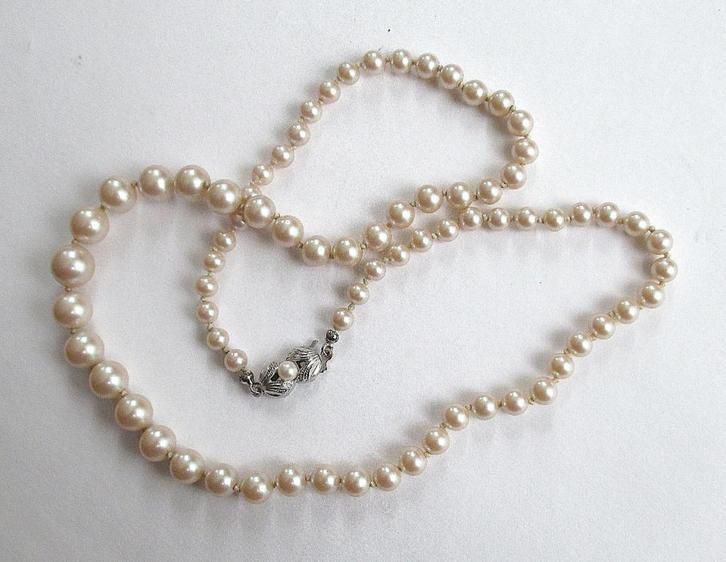 Mooie parelmoer kralen collier met zilveren 835 slotje., Sieraden, Tassen en Uiterlijk, Antieke sieraden, Ketting, Zilver, Met edelsteen