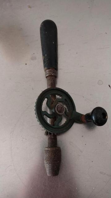 Antieke Handboor - Vintage Gereedschap beschikbaar voor biedingen