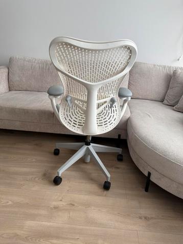 Herman Miller Mirra 2 bureaustoel(6 jaar garantie) beschikbaar voor biedingen