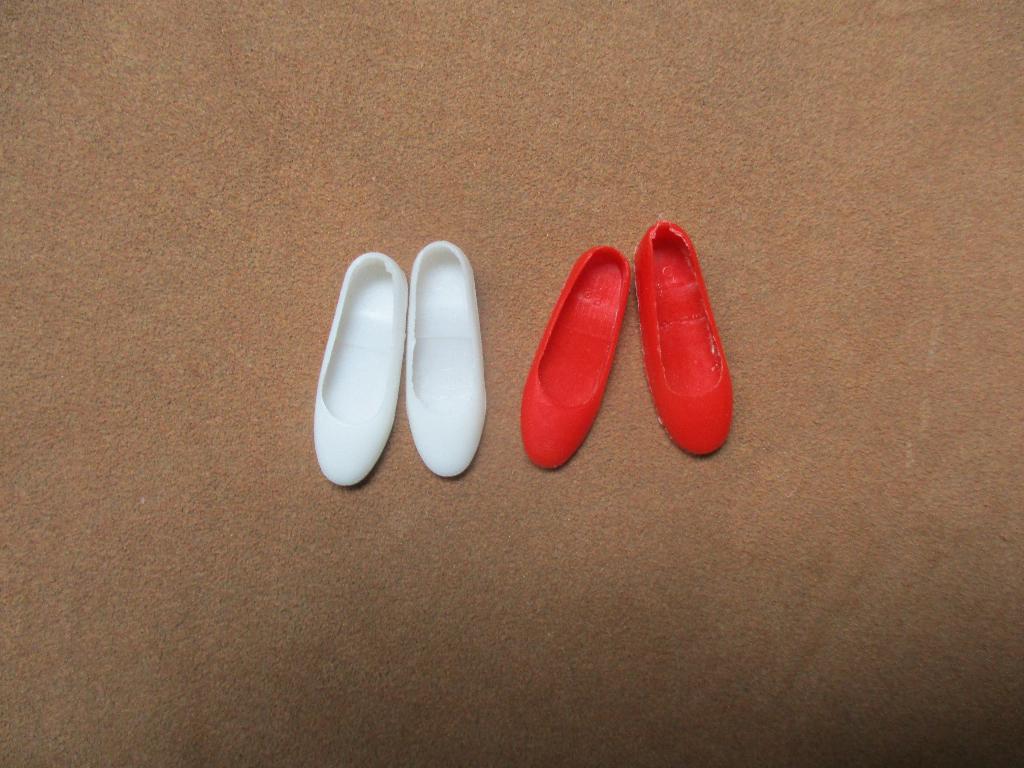 Viontage  barbie Skipper   flats mattel japan, Verzenden, Zo goed als nieuw, Accessoires