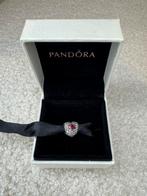 Pandora charm bedel hart, Ophalen of Verzenden, Gebruikt