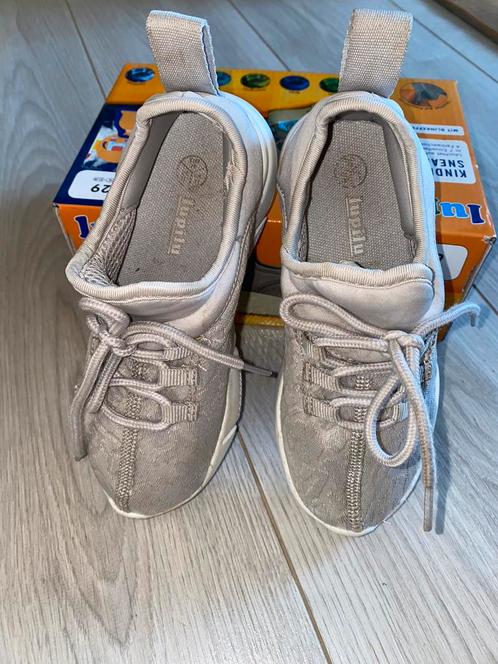 Leuke schattige licht sneakers in maat 29 van Lupilu, Kinderen en Baby's, Kinderkleding | Schoenen en Sokken, Zo goed als nieuw