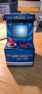 Retro Arcade Mini Game Console - HEMA, Spelcomputers en Games, Spelcomputers | Nintendo Game Boy, Ophalen of Verzenden, Zo goed als nieuw