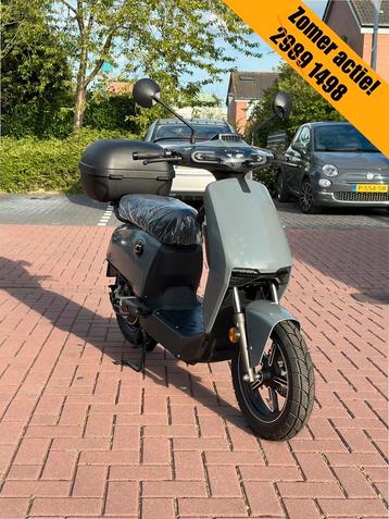 Super Soco CUX 2025 | Elektrisch | 45 km/h | Grijs | 50 km beschikbaar voor biedingen