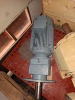 Nieuwe Industriële elektromotoren diversen ALMO 7.5kW, Zakelijke goederen, Machines en Bouw | Industrie en Techniek, Ophalen of Verzenden