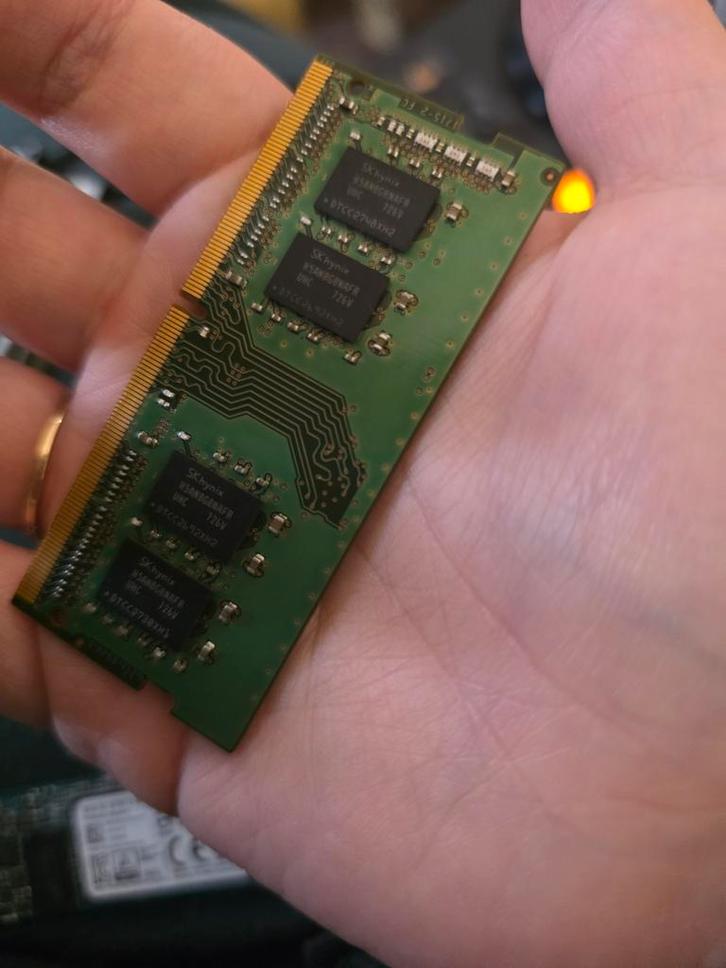 Laptop RAM Geheugen 8GB en koelventilater, Computers en Software, RAM geheugen, Gebruikt, Laptop, 4 GB, DDR3, Ophalen of Verzenden