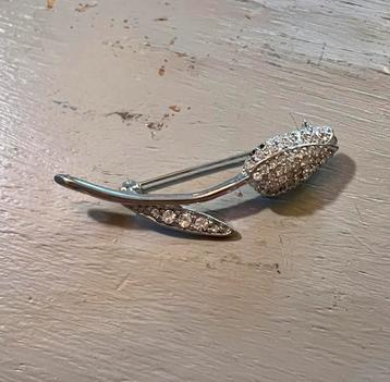 Vintage zilverkleur strass tulp bloem broche costume jewelry beschikbaar voor biedingen