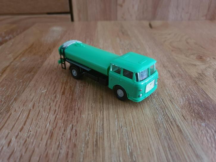 Permot vrachtwagen met tank model, Hobby en Vrije tijd, Modelauto's | 1:87, Nieuw, Bus of Vrachtwagen, Overige merken, Verzenden
