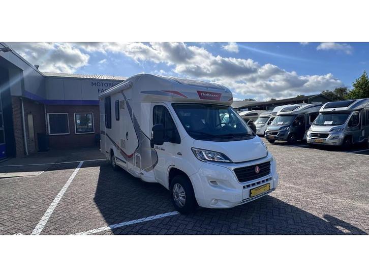 Challenger Genesis 288 EB modeljr 2016 Queensbed en Hedbed, Caravans en Kamperen, Campers, Bedrijf, tot en met 4, Half-integraal