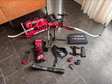 Kinetic Novius 68” 24lbs complete startset beschikbaar voor biedingen