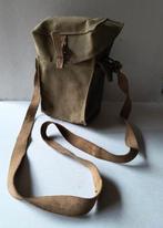 Gasmaskertas Engels uit 1943 naam soldaat + 3 notitieboekjes, Ophalen of Verzenden, Landmacht, Engeland, Boek of Tijdschrift