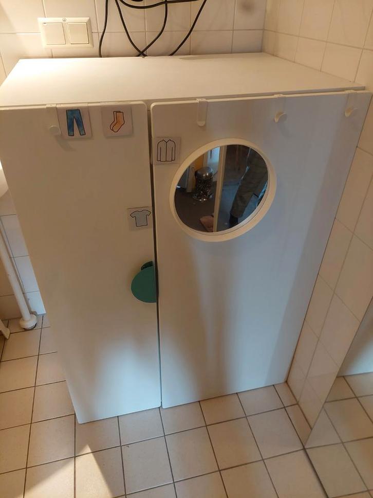 Baby en peuter kledingkast, Kinderen en Baby's, Kinderkamer | Commodes en Kasten, Zo goed als nieuw, 105 cm of meer, 75 tot 100 cm