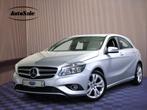 Mercedes-Benz A-Klasse 180 AUTOMAAT NAVI BT LEER STOELVW PDC, Gebruikt, 4 cilinders, Leder en Stof, 122 pk