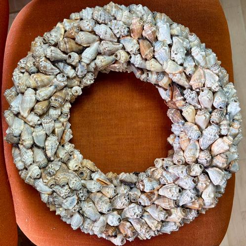 Twee schelpen kransen, Huis en Inrichting, Woonaccessoires | Kransen, Zo goed als nieuw, Ophalen of Verzenden