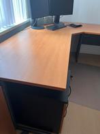 Wie o wie: Bureau , 2 lades en klein kastje en grote kast, Ophalen, Gebruikt, Bureau