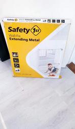 Aangeboden traphek, Kinderen en Baby's, Traphekjes, Ophalen of Verzenden, Zo goed als nieuw, 115 cm of meer, Oprolhekje