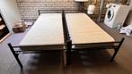 2 eenpersoonsbedden met/zonder matras, Huis en Inrichting, Ophalen, Gebruikt, 90 cm, Eenpersoons