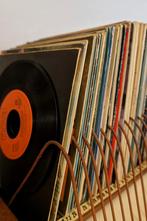 Lp platenrek voor 58 stuks., Ophalen of Verzenden, Zo goed als nieuw, Rechthoekig, Hout