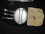 US ww2 mess kit pouch inclusief bestek en mess tin uit de tw, Verzamelen, Militaria | Tweede Wereldoorlog, Ophalen of Verzenden