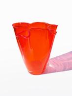 Zakdoekvaas groot rood glas, Verzenden, Minder dan 50 cm, Rood, Glas