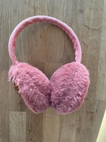 Roze Oorwarmers met Pailletten Hart beschikbaar voor biedingen