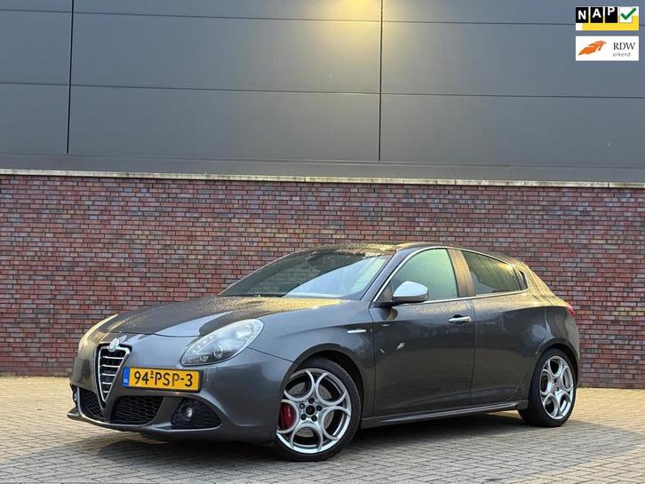 Alfa Romeo Giulietta 1.6 JTDm Distinctive | El. Ramen | Airc, Auto's, Alfa Romeo, Bedrijf, Te koop, Giulietta, ABS, Airbags, Airconditioning