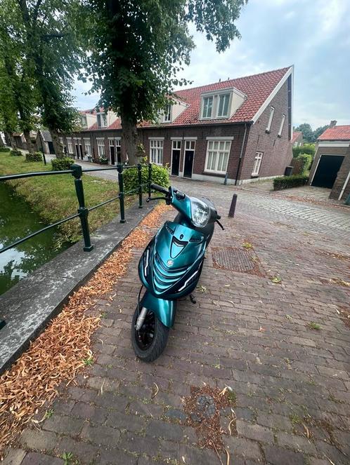 Zip 4takt iget 2018 (brom), Fietsen en Brommers, Scooters | Piaggio, Zo goed als nieuw, Zip, Ophalen