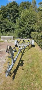 Goede Pega boottrailer voor zeilboot, Watersport en Boten, Boottrailers, Ophalen, Minder dan 1500 kg, Gebruikt, Open zeilboottrailer