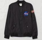 H&M Nasa jas jack bomberjack maat L pilotenjack ruimtevaart, Kleding | Heren, Maat 52/54 (L), Zwart, Ophalen of Verzenden, A
