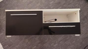 Tv- meubel zwevend