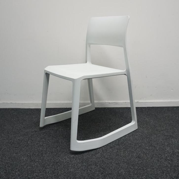 Vitra Tip Ton Stoelen Design Stoelen | Wit , Huis en Inrichting, Stoelen, Gebruikt, Vijf, Zes of meer stoelen, Kunststof, Wit