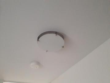 Plafondlamp beschikbaar voor biedingen