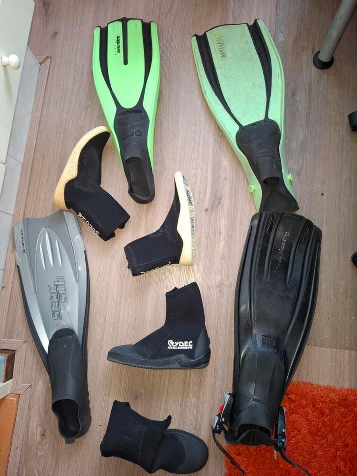 Duikvinnen en duikschoenen, Watersport en Boten, Duiken, Zo goed als nieuw, Zwem- of Duikvliezen, Ophalen of Verzenden