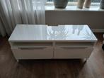 Tv meubel Besta Ikea hoogglans wit met glasplaat, Ophalen, 100 tot 150 cm, Hotelchique, Zo goed als nieuw
