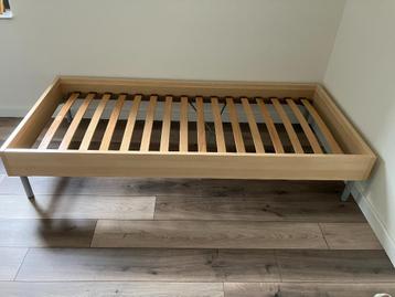 bed beukenhout 90x200