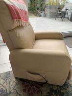 Comfortabele Relaxfauteuil  met staop functie, Crème Kleur, Ophalen, Gebruikt, Overige materialen, 75 tot 100 cm