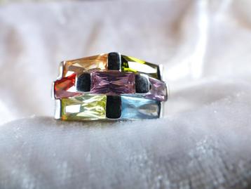 Prachtige Robuuste Zilveren Ring met verschillende kleuren beschikbaar voor biedingen