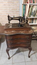 Antieke kayser handnaaimachine met naaitafel, Antiek en Kunst, Antiek | Naaimachines, Ophalen