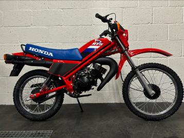 Honda mt5 AD01 R134 rood blauw NIEUW OPGEBOUWD  beschikbaar voor biedingen