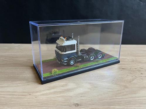 Diorama vitrine losse trekker, Hobby en Vrije tijd, Modelauto's | 1:50, Nieuw, Bus of Vrachtwagen, Tekno, Ophalen of Verzenden