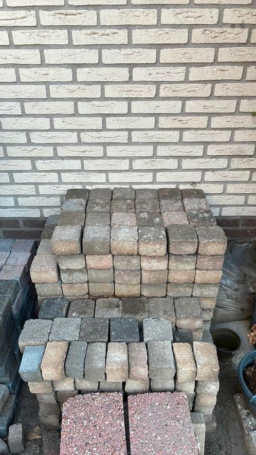 Allerlei soorten cobblestones, Tuin en Terras, Tegels en Klinkers, Gebruikt, Klinkers, Beton, 10 m² of meer, Ophalen
