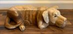Handgemaakte Suar-Houten slapende hond +/- 40cm lang, Antiek en Kunst, Kunst | Beelden en Houtsnijwerken, Ophalen of Verzenden