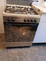 Indesit gasfornuis, Witgoed en Apparatuur, Fornuizen, Ophalen, Gebruikt, Hete lucht, 4 kookzones