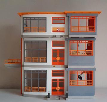 Te koop: Playmobil 6657/6643/6445/6446 Kinderziekenhuis  beschikbaar voor biedingen