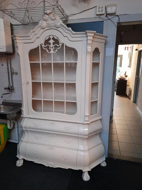 Zeer mooie witte brocante  vitrine kast, Huis en Inrichting, Kasten | Vitrinekasten, Zo goed als nieuw, Minder dan 100 cm, 50 tot 100 cm