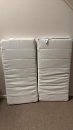 Ledikant matras 60x120 2 stuks, Kinderen en Baby's, Babywiegjes en Ledikanten, Ophalen, Zo goed als nieuw, Ledikant