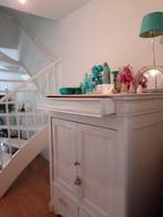 Massief houten witte kast met schuifdeuren en laden, Antiek en Kunst, Ophalen